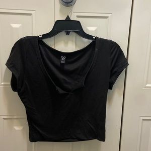 Cropped tee